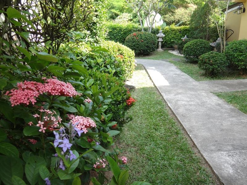 Holiday Village And Natural Garden Resort Phuket Esterno foto